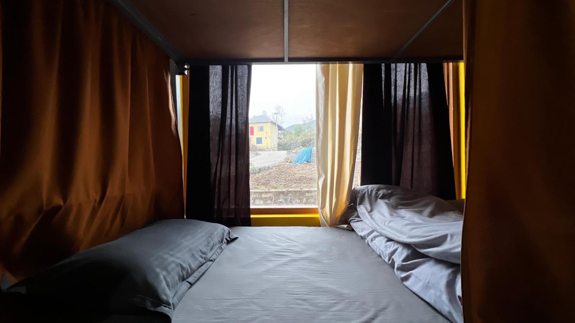 Hostel Flyscape Bīr Zimmer foto